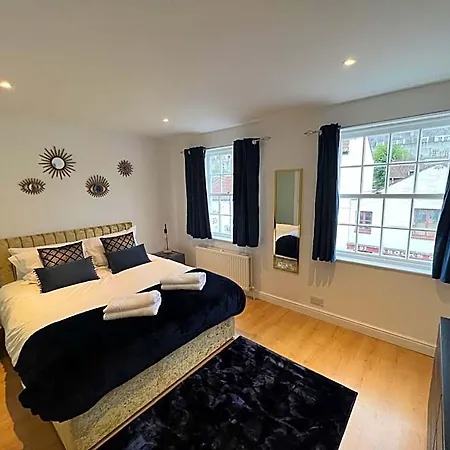 Princess Victoria Hideaway